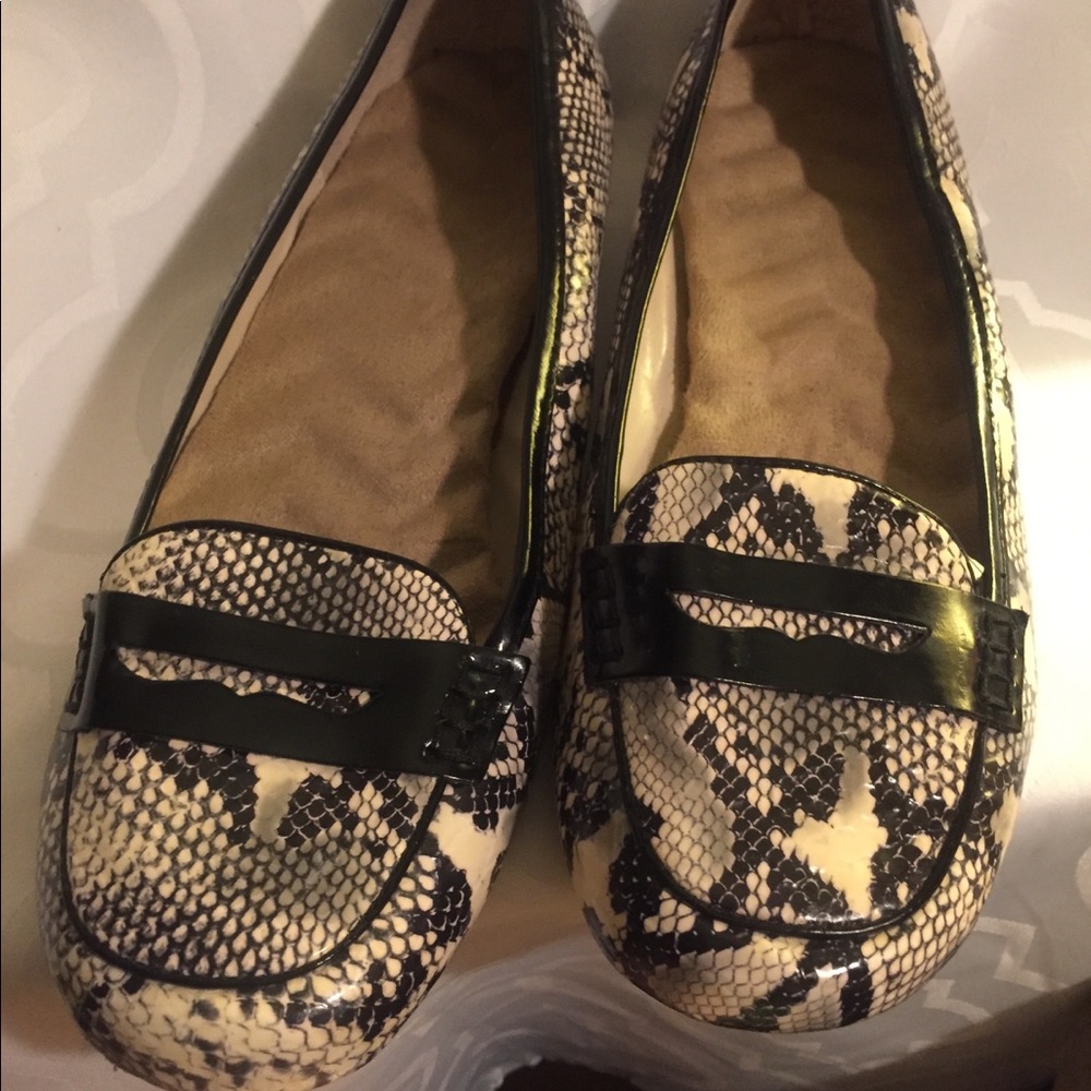 🌺Mark Cushion Walk snake print Loafers Size 9 1/2